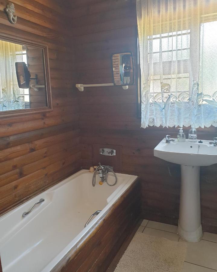 Deep Blue Guest House アマンジムトティ エクステリア 写真